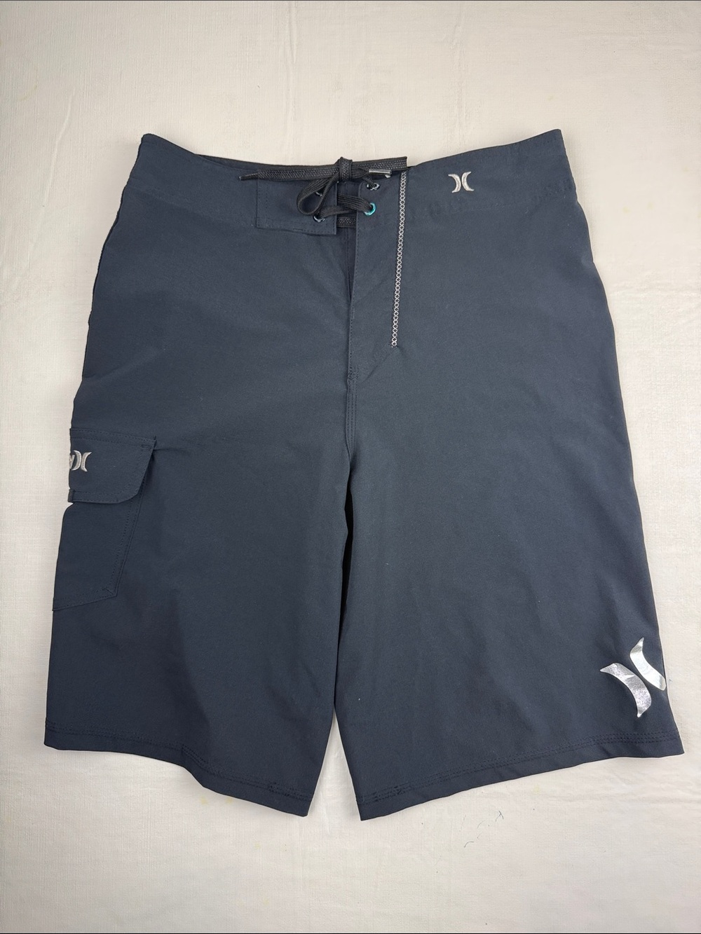 Hurley Men’s Black Silver Phantom Board Shorts Cargo Pocket Size 28